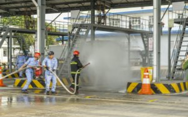Giải pháp hữu hiệu xử lý tràn dầu trong ngành hàng không