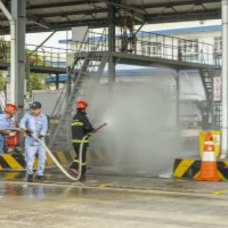 Giải pháp hữu hiệu xử lý tràn dầu trong ngành hàng không